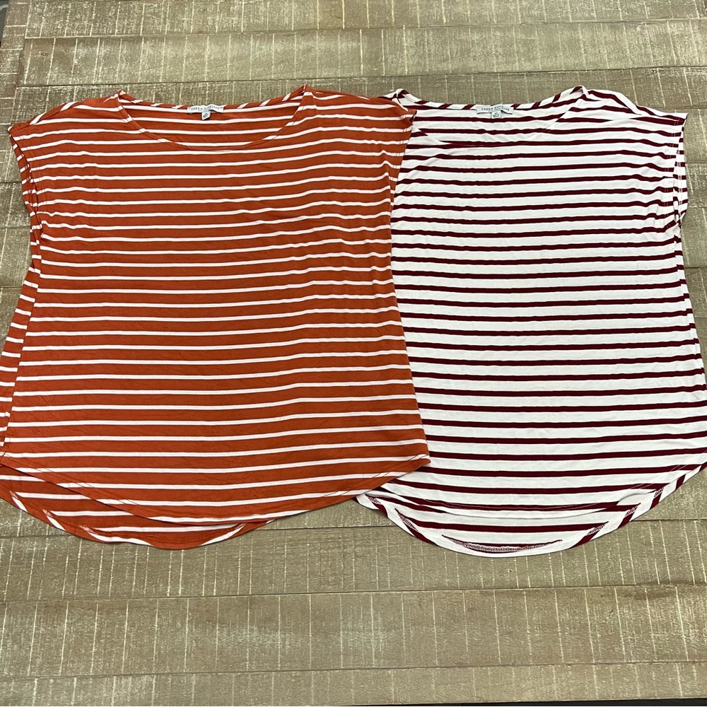 Green Envelope XL Cap Sleeve T-Shirt Relaxed Fit, all three! - Picture 2 of 5